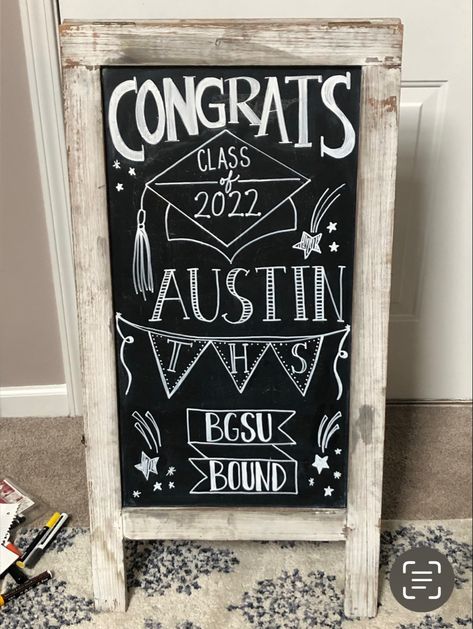 Grad Signs Ideas, Graduation Signs Diy, Graduation Chalkboard Art, Graduation Chalk Art, Grad Chalkboard Ideas, Chalkboard Graduation Ideas, Grad Party Chalkboard Ideas, Senior Chalkboard Signs, Grad Chalkboard Signs