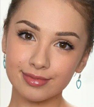 By Denitslava makeup 5 Min Makeup, Denitslava Makeup, Without Makeup, Maquillaje De Ojos, Natural Makeup, Makeup Looks, Hair Makeup, Drop Earrings, Human