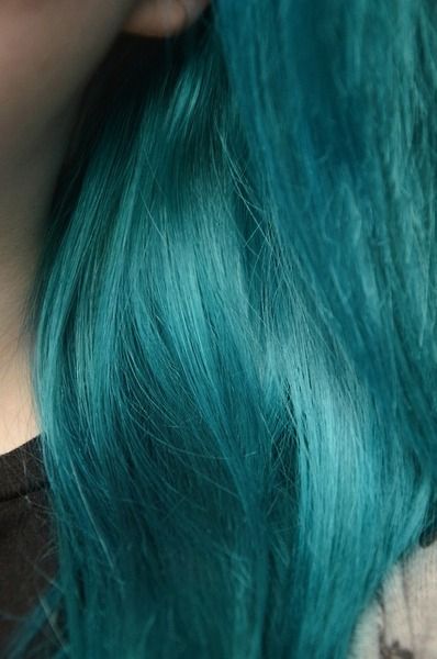 Perfect teal hair color Teal Shag Hair, Dark Aqua Hair, Teal Blue Hair Color, Bright Teal Hair, Lagoon Blue Hair, Blue Turquoise Hair, Teal Hair Color Turquoise, Smokey Teal Hair, Turquoise Hair Aesthetic