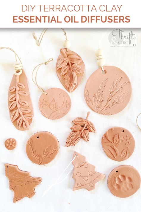 Terra Cotta Ornaments, Essential Oil Diffuser Diy, Oil Diffuser Diy, Diy Oil Diffuser, Clay Diffuser, Terracotta Decor, Diy Essential Oil Diffuser, Diffuser Diy, Cinnamon Ornaments