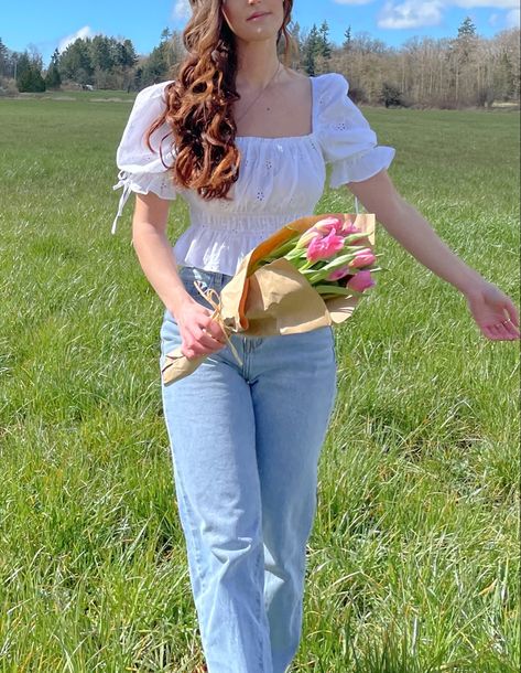 Picnic Outfit Jeans, Picnic Outfit Ideas Casual, Spring Picnic Outfit, Picnic Fits, Cottagecore Picnic, Sunset Picnic, Picnic Outfit, Picnic Theme, Spring Picnic