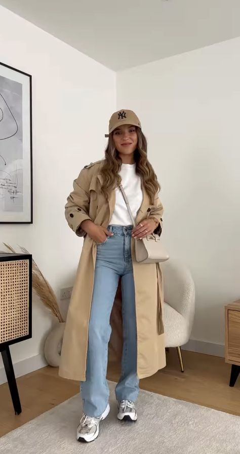 Casual Trench Coat Outfit, Trench Outfit, Outfits New York, Ny Outfits, New York Outfits, Trench Coat Outfit, Trip Essentials, Europe Outfits, Winter Fashion Outfits Casual