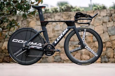 Look launches 795 Blade RS road bike and time trial bike at Eurobike | Cyclingnews Time Trial Bike, Look Cycle, Bicycle Racing, Trial Bike, Bicycle Race, New Roads, Bottom Bracket, Bike Design, Racing Bikes