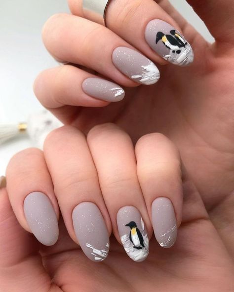 Penguin Nail Designs, Penguin Nail Art, Aquarium Nails, Penguin Nails, Harry Potter Nail Art, Nail Art Noel, Art Deco Nails, Nail Drawing, Nude Nail Designs