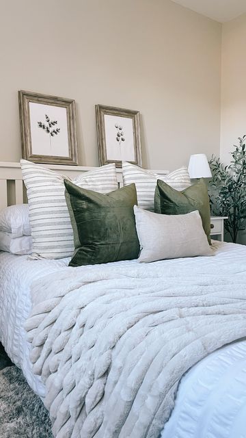 Hunter Green Neutral Bedroom, Bedroom With Hunter Green Accents, Beige Gold And Green Bedroom, Pop Of Green Bedroom, Bedroom With Green Decor, Home Decor Ideas Green And Grey, Green And Grey Bedding Ideas, White Bedding With Green Accent Pillows, Neutral And Green Bedding