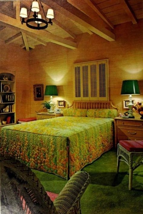 25 Cool Pics That Defined the '70s Bedroom Styles ~ vintage everyday 70s Bedroom Ideas, 1960s Bedroom, 1970s Bedroom, 70s Bedroom, Retro Bedrooms, Cool Pics, 70s Home, 70s Home Decor, Retro Interior