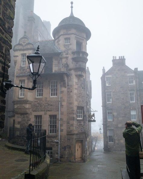 Trip Vibe, Scotland Aesthetic, University Aesthetic, Green Academia, Scotland Trip, Edinburgh University, Academia Aesthetics, Study Aesthetic, Voyage Europe