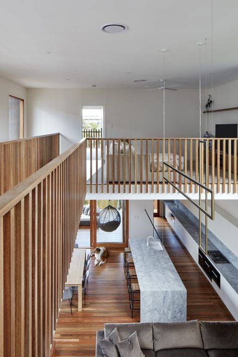 Void Design, Loft Railing, Indoor Railing, Interior Stair Railing, Timber Stair, Indoor Balcony, Design Houses, Balcony Railing Design, Wood Railing