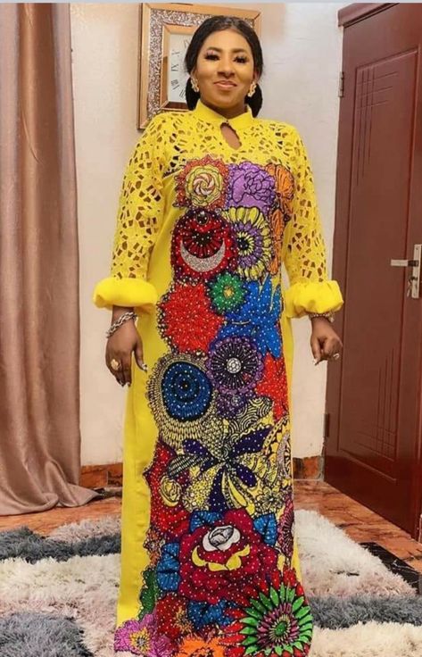 Ankara And Lace Combination Styles, Ankara And Lace Combination, Lace Combination Styles, Ankara Combination Styles, Ankara And Lace, Nigerian Women, Kaftan Styles, African Ladies, Long African Dresses