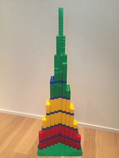 Burj Khalifa made with Lego Lego Skyscraper, Lego Diy, Lego Activities, Lego Blocks, Lego Creative, Persian Quotes, Class Room, Lego Duplo, Lego Brick