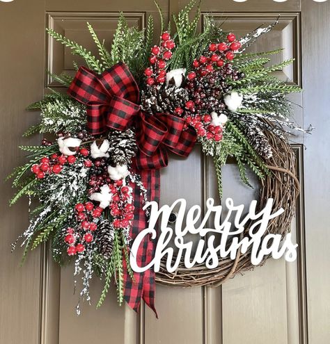 Red And Black Buffalo Plaid Christmas Wreath, Christmas Wreath With Sign, Farmhouse Christmas Wreath Ideas, Winter Front Door Wreaths, Wreaths With Antlers, Diy Large Christmas Wreath, Grapevine Wreath Ideas Christmas, Farmhouse Christmas Wreaths Diy, Christmas Wreaths For Front Door Elegant