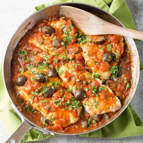 Fish Puttanesca, Baked Seafood, Baked Stuffed Shrimp, Stuffed Shrimp, Puttanesca Sauce, Alla Puttanesca, Italian Tomato Sauce, Skillet Dishes, Fish Fillets