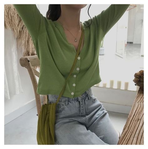 •ctto:) Sage Outfits, Green Pampas, Green Cardigan Outfit, Aesthetic Cardigan, Work Cardigan, Cardigan Outfit Aesthetic, Green Sweater Outfit, Green Outfits For Women, Winter Cardigan Outfit