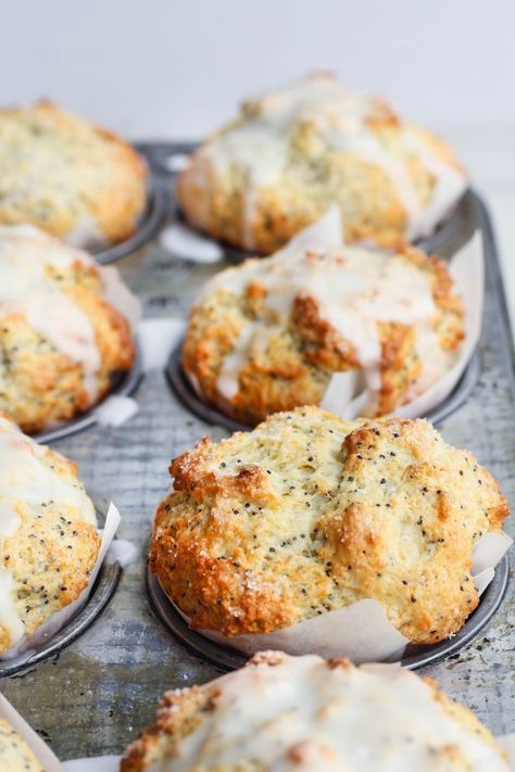 Lemon Poppyseed Biscuits, Muffin Recipes Lemon Poppyseed, Best Lemon Muffins, Bakery Style Lemon Poppyseed Muffins, Best Lemon Poppyseed Muffins, Lemon Poppyseed Rolls, Muffins Using Buttermilk, Lemon Poppyseed Recipes, Spring Muffins