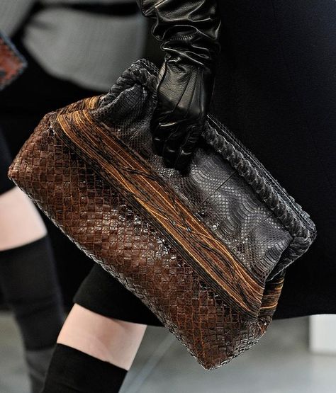 . Bottega Veneta Bags, Olivia Palermo, Best Bags, Gigi Hadid, Beautiful Bags, Milan Fashion Week, Clutch Handbag, Victoria Beckham, Bottega Veneta