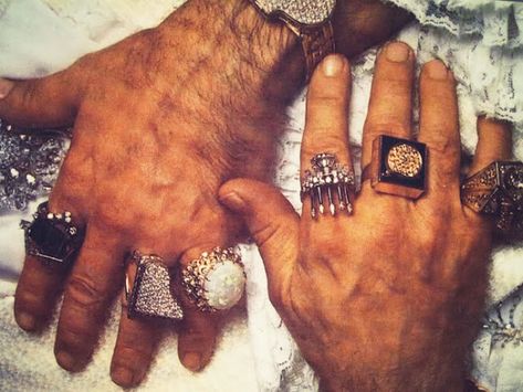 BILLIONAIRE GAMBLER™: Liberace rings jewelry Work Mood, Annie Leibovitz Photography, Service Industry, Annie Leibovitz, Jet Lag, I'm With The Band, Dope Jewelry, Big Rings, Mode Inspo