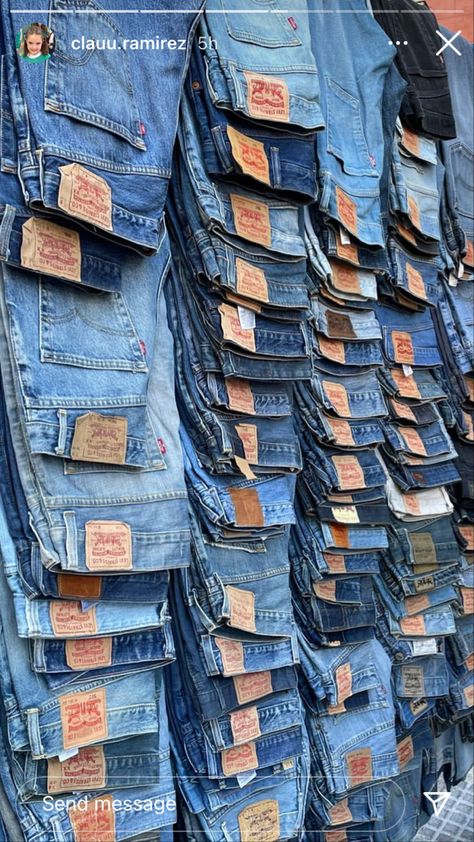 Jean Wall, Levi Jeans Outfit, Vintage Store Ideas, Denim Aesthetic, Vintage Store, Wall Print, I Don T Know, Fitness Inspo, Levis Jeans