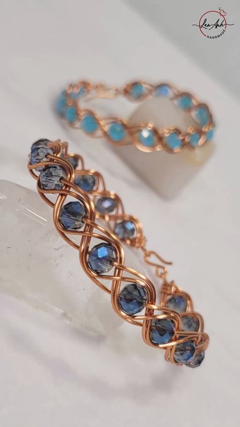 Lan Anh Handmade | Unisex braided copper bracelet - Handmade jewelry for men and women | Instagram Easy Diy Beaded Bracelets, Diy Jewelry With Wire, Jewelry With Wire, Jewelry For Beginners, Nutcracker Ideas, Rock Carving, Wire Crystal, Wrapped Stones, Making Jewelry For Beginners