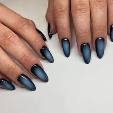 Airbrush Nails Ombre, Nail Ideas With Designs, Cool Blue Nails, Airbrush Nails Designs, Blue And Red Nails, Nails Inspo Blue, Nails Design Blue, Dark Nail Colors, Black And Blue Nails