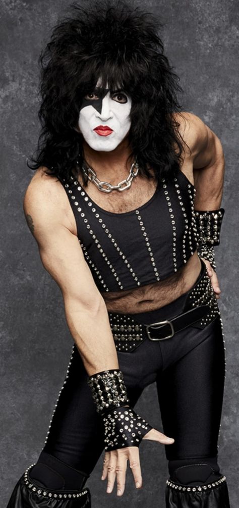 Halloween Kiss, Paul Kiss, Kiss Outfits, Peter Criss, Kiss Army, Best Rock Bands, Billion Dollars, Ace Frehley, Paul Stanley