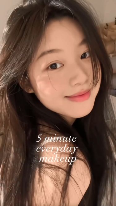 Simple Everyday Makeup Tutorial Korean Make Up Steps, Korean No Makeup Makeup Look, No Look Makeup, Simple 5 Minute Makeup, Effortlessly Pretty Makeup, Korean No Makeup Look Natural, Simple Cute Makeup Tutorial, Makeup Looks Korean Natural, Makeup Inspo Natural Korean