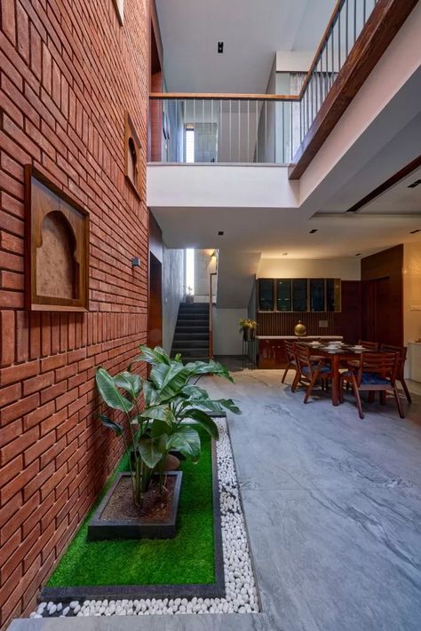 Interior Brick Wall, Traditional Indian Patterns, Exposed Brick Interior, Brick Wall Design, Brick Tile Wall, Brick Wall Living Room, Brick Interior Wall, Wall Style, Brick Interior