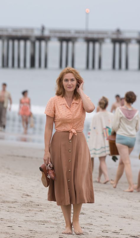 Kate Winslet Fashion, Kate Winslet Outfits, Kate Winslet Style, Ingenue Natural, Vintage Capsule Wardrobe, Wonder Wheel, Romantic Kibbe, Kibbe Romantic, Venus Fashion