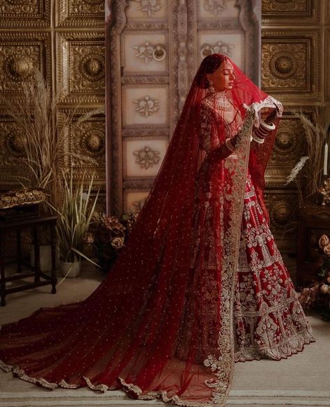 Sikh Wedding Dress, Wallpaper Aesthetic Cartoon, Wallpaper Photoshoot, Punjabi Wedding Dress, Indian Bridal Wear Red, Latest Bridal Lehenga Designs, Red Bridal Dress, Aesthetic Cartoon, Latest Bridal Lehenga