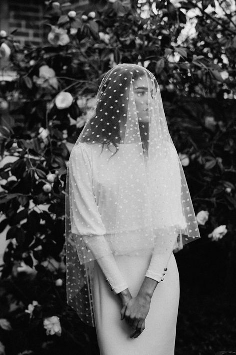 Lola Varma, Minimal Bride, Wedding Vogue, Vogue Bride, Baju Kahwin, Vogue Wedding, Unique Bride, Black And White Photograph, Midnight Sun