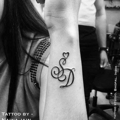 S And D, Couple Tattoos Love, Small Couple Tattoos, Couple Tattoos Unique, Couples Tattoo Designs, Couple Tattoo, D Tattoo, Inspiration Tattoos, Tattoos Geometric