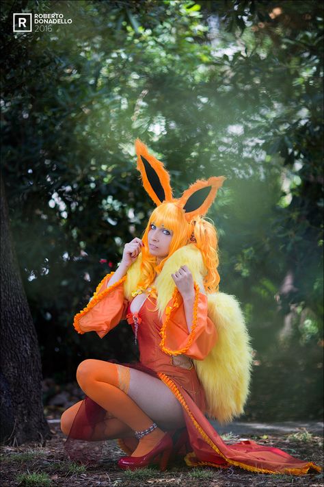 Flareon Gijinka, Flareon Cosplay, Mega Rayquaza, Gijinka Pokemon, Pokemon Gijinka, Pokemon Pokedex, Pokemon Cosplay, Couples Costumes, Halloween Ideas