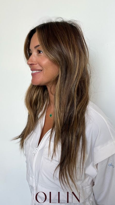 Lived In Color, Light Brunette Hair, Beverly Hills Los Angeles, Highlights Color, Brown Hair Inspo, Bronde Hair, Brunette Hair With Highlights, Celebrity Hair, Brown Hair Balayage