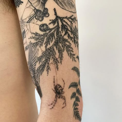 @thooch101 stopped by the other morning so I could grab some healed shots of his half nature sleeve! About 2 weeks healed! 🖤 . . . #tattoo … | Instagram Botanical Tattoo Sleeve Men, Pollinator Tattoo Sleeve, Couple Tattoos Nature, Foliage Tattoo Sleeve, Nature Aesthetic Tattoo, Botanical Tattoo Men, Sleeve Tattoos Nature, Nature Half Sleeve Tattoo, Nature Sleeve Tattoo Women