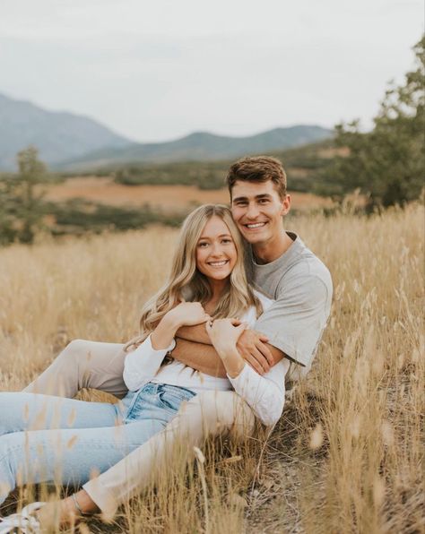 Engagement Photos Sitting On Blanket, Engagement Photos For Save The Date, Couples Backyard Photoshoot, Smiling Engagement Pictures, Engagement Photos Kissing, Cold Engagement Photos, Engagement Photo Inspiration Romantic, Couple Professional Pictures Ideas, Husband And Wife Photoshoot