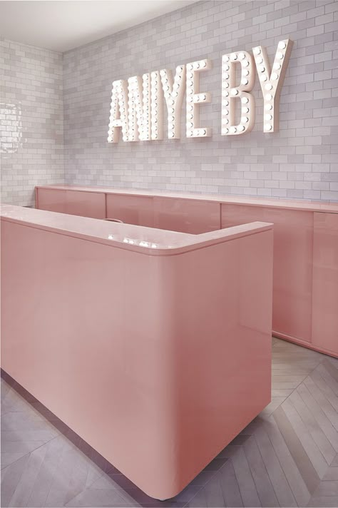 » ANIYEBY Headquarter Pink Reception Desk, Pink Reception, Beauty Shop Decor, Salon Office, Esthetician Room Decor, Esthetics Room, Salon Suites Decor, Retail Store Display, Store Design Boutique