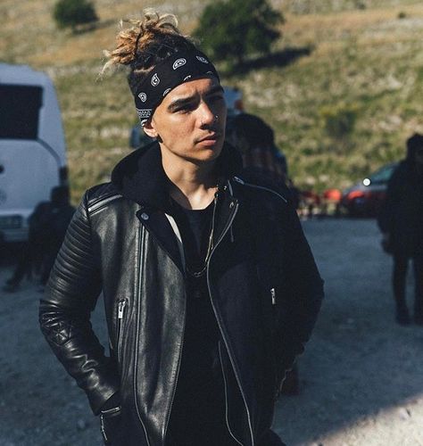 william singe William Singe, Interracial Couples Bwwm, Hairstyle Tutorial, Interracial Couples, Instagram Baby, King Queen, Celebrity Crush, Hair Tutorial, Bomber Jacket