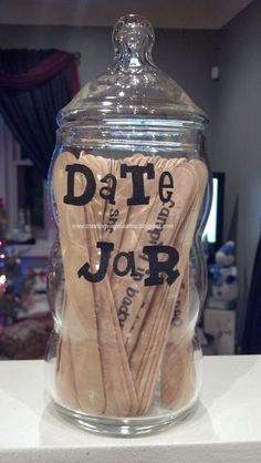 Date Jar, Cadeau St Valentin, Presente Diy, Homemade Anniversary Gifts, Diy Anniversary, Bf Gifts, Diy Gifts For Him, Relationship Gifts