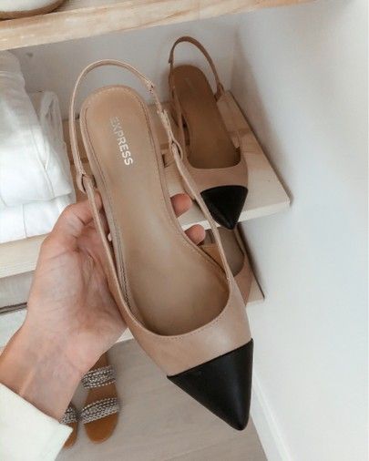 Classy Casual Shoes, Elegant Summer Shoes Classy, Slingback Low Heels, Low Pumps Heels, Chic Everyday Slingback Pumps With Pointed Toe, Timeless Shoes Women, Casual Outfits With Shorts, Pointed Shoes Outfit, Chic Slip-on Pointed Toe Heels