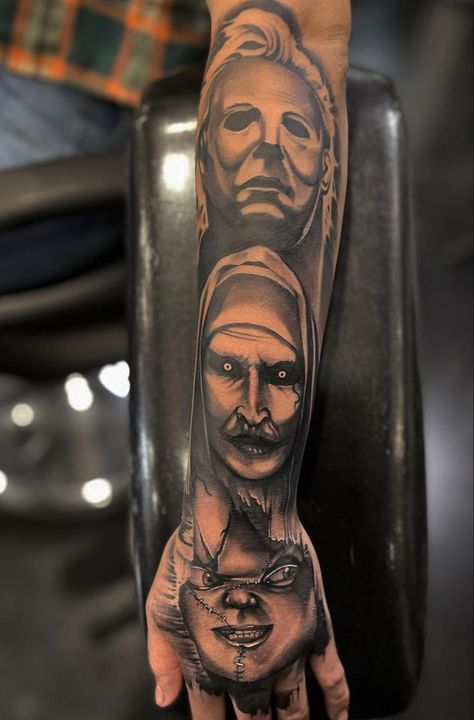 Horror Movie Half Sleeve Tattoo, Horro Tattoos Sleeve, Chucky Tattoo Neck, Horror Half Sleeve Tattoo, Jason Hand Tattoo, Horror Tattoos Men, Scary Movie Tattoos Sleeve, Valak Tattoo Design, Horror Tattoo Sleeve