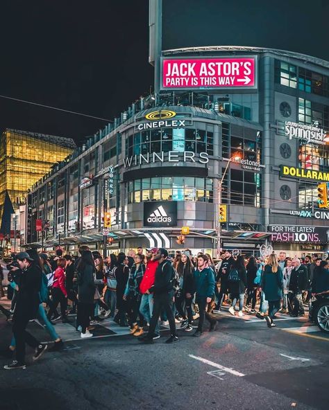 Yonge Dundas Square Toronto, Toronto Street Photography, Toronto Street, Yonge Street, Sneaker Design, Street Photo, Design Inspo, Montreal, Street Photography