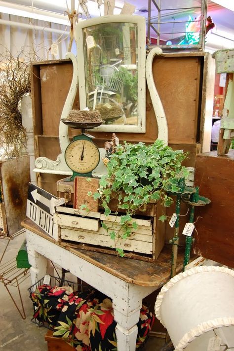 Instant Spring Look in Your Booth - Just Add Plants! Spring Booth Display Ideas, Booth Display Ideas, Flea Market Booth, Antique Booth Displays, Antique Booth Ideas, Antique Booth, Booth Displays, Vintage Scale, Flea Market Style