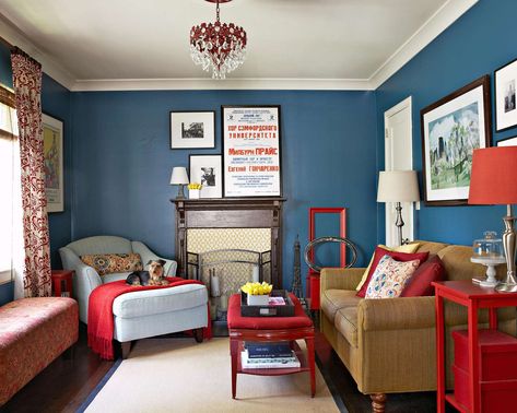 Dark Teal Living Room, Decoration Ideas Living Room, Blue Bedroom Paint, Pale Blue Walls, Blue Bedroom Walls, Teal Living Rooms, Blue Accent Walls, Living Room Wall Color, Red Furniture