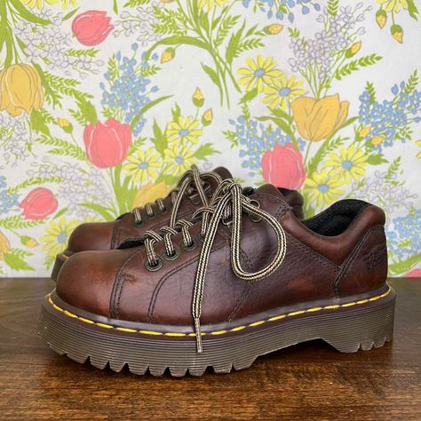 Funky Doc Martens, Vintage Brown Shoes, Vintage Brown Doc Martens, Brown Docs, Doc Marten Shoes, Brown Doc Martens, Indie Shoes, Platform Oxfords, Funky Shoes