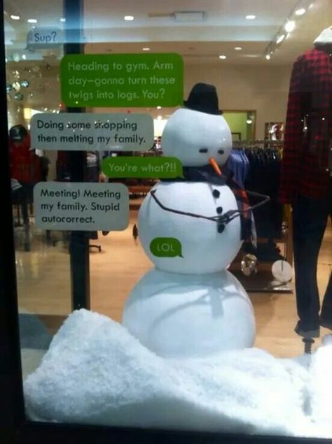 When snowmen text Funny Window Display, Funny Christmas Window Display, Window Displays Retail Store Fronts, Indoor Window Christmas Decor Ideas, Easter Window, Christmas Window Display, Phone Store, Christmas Window Decorations, Store Windows