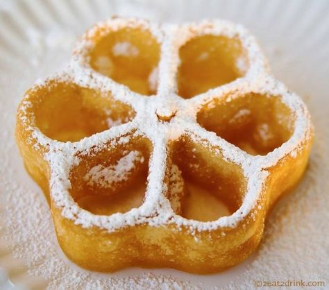 Country Fair Waffle Sugar Waffles Recipe, Rosettes Cookie Recipe, Rosette Recipe, Rosette Cookies, Pizzelle Recipe, State Fair Food, Waffle Iron Recipes, Carnival Food, Country Fair