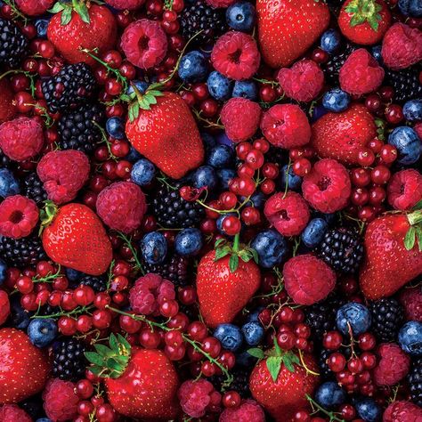 Berries strawberries raspberries cranberries blueberries Perfect Medium Rare Steak, Berries Photography, Cooking The Perfect Steak, Bbq Hacks, Chianti Classico, Best Fat Burning Foods, Strawberry Blueberry, Orange Recipes, Winter Squash