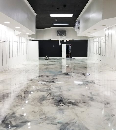 Barndominium Epoxy Floor, Epoxy Gym Floor, Apoxsee Floors, Resin Floor Ideas, Reflective Flooring, White Epoxy Floor, Epoxy Floors In Home, Epoxy Floor Basement, Epoxy Floor Designs