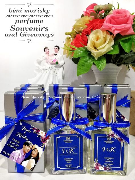 Perfume souvenir ideas Perfume Souvenir Ideas Wedding, Perfume Wedding Souvenirs, Perfume Souvenir Ideas, Perfume Giveaways Ideas, Debut Souvenir Ideas, Perfume Souvenir, Souvenir Ideas Wedding, Perfume Christmas, Giveaways Ideas