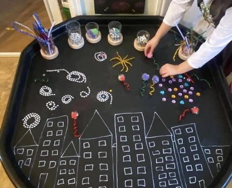 Firework Ideas Eyfs, Bonfire Night Tuff Tray Eyfs, Bonfire Night Eyfs Tuff Tray, Fireworks Messy Play, Fire Work Activities Eyfs, Bonfire Night Activities For Preschool, Firework Activities For Toddlers, Bonfire Tuff Tray Ideas, Firework Tuff Tray