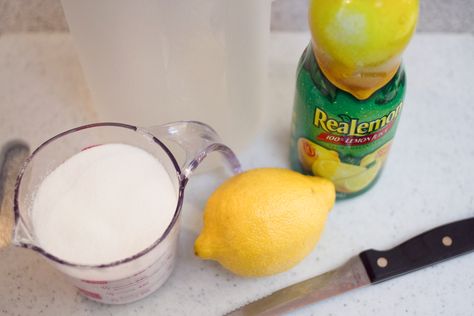 Quick & easy lemonade. I use a sugar substitute to cut calories. Great for when water just doesn't cut it. => How to Make Lemonade From Lemon Juice Concentrate Lemonade From Lemon Juice, Lemonade With Lemon Juice, Basic Smoothie Recipe, Juices To Make, Easy Lemonade Recipe, Lemon Juice Recipes, How To Make Lemonade, Easy Breakfast Smoothies, Banana Apple Smoothie